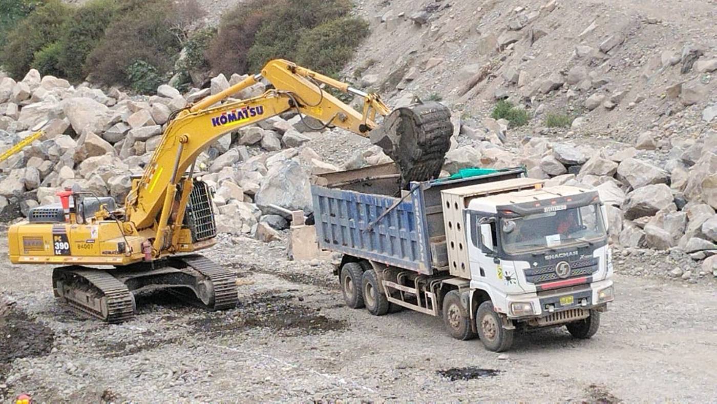Frente de excavación masiva ejecutado por MC MECARSAC